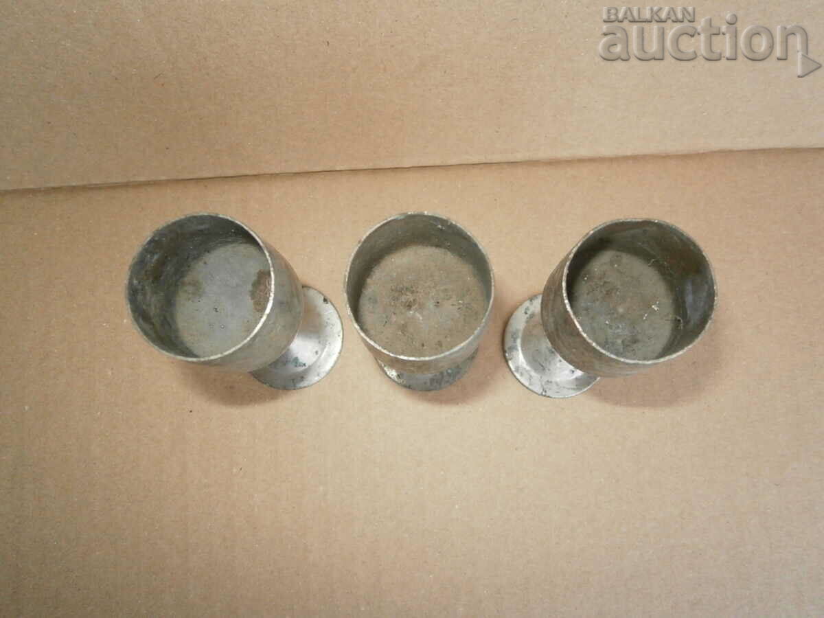 Auction antique small cups lot three pieces Auction antique small cups lot three pieces