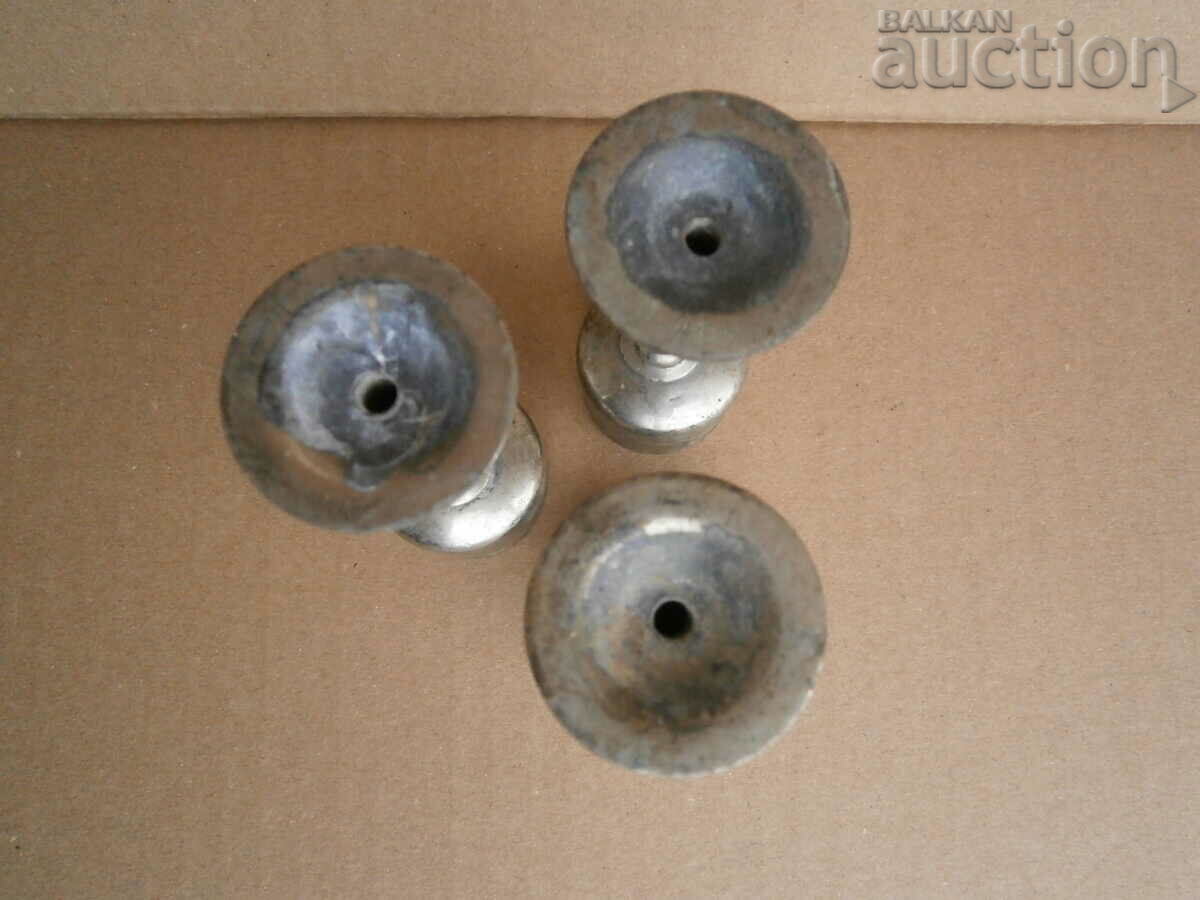 Delivery of antique small cups lot three pieces Delivery of antique small cups lot three pieces