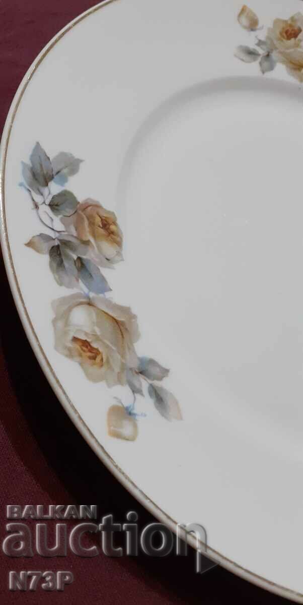 PLATĂ DE PORCELAN. COLECTIE. CEHOSLOVACIA. cu preț 16.00 BGN | € 8.18