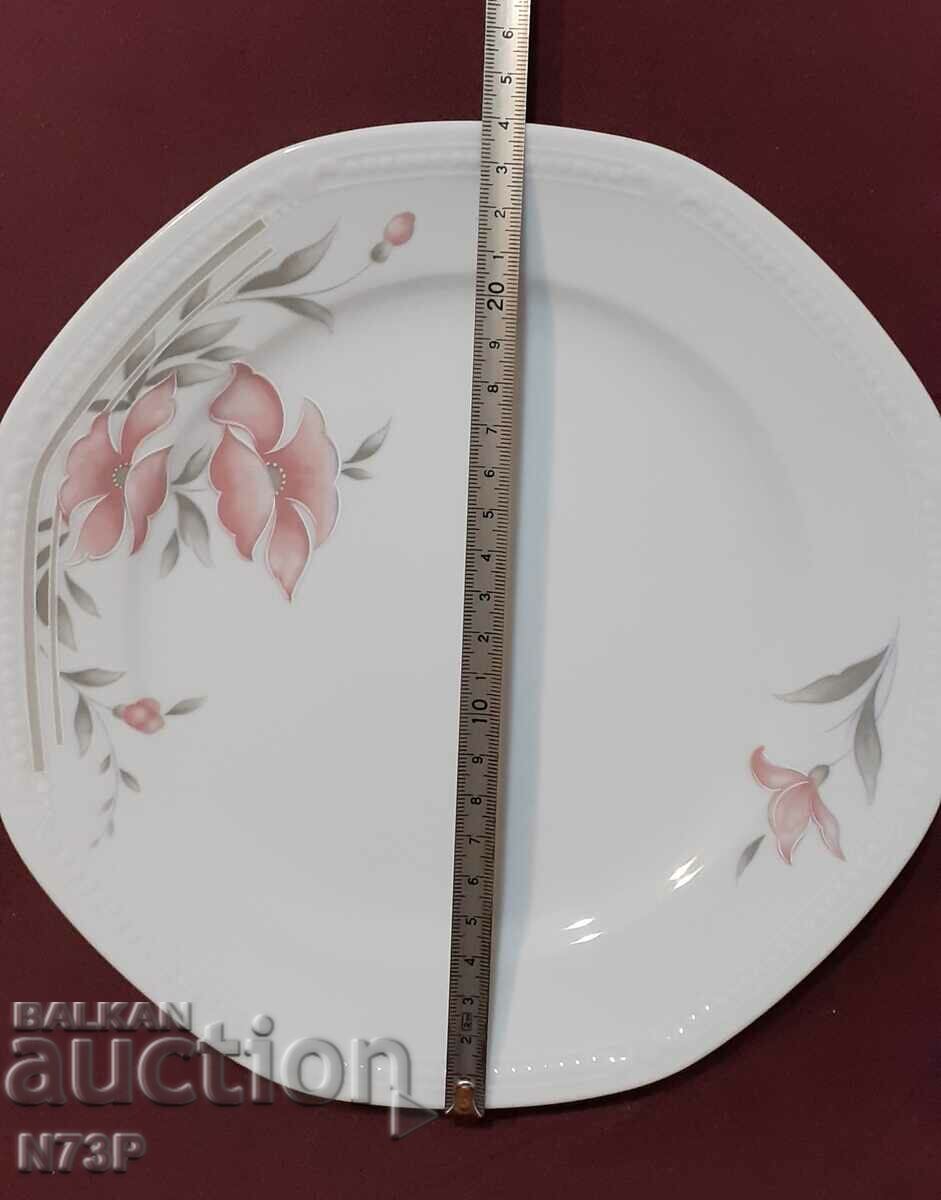 Auction PORCELAIN PLATE. COLLECTION. MADE IN GERMANY. Auction PORCELAIN PLATE. COLLECTION. MADE IN GERMANY.