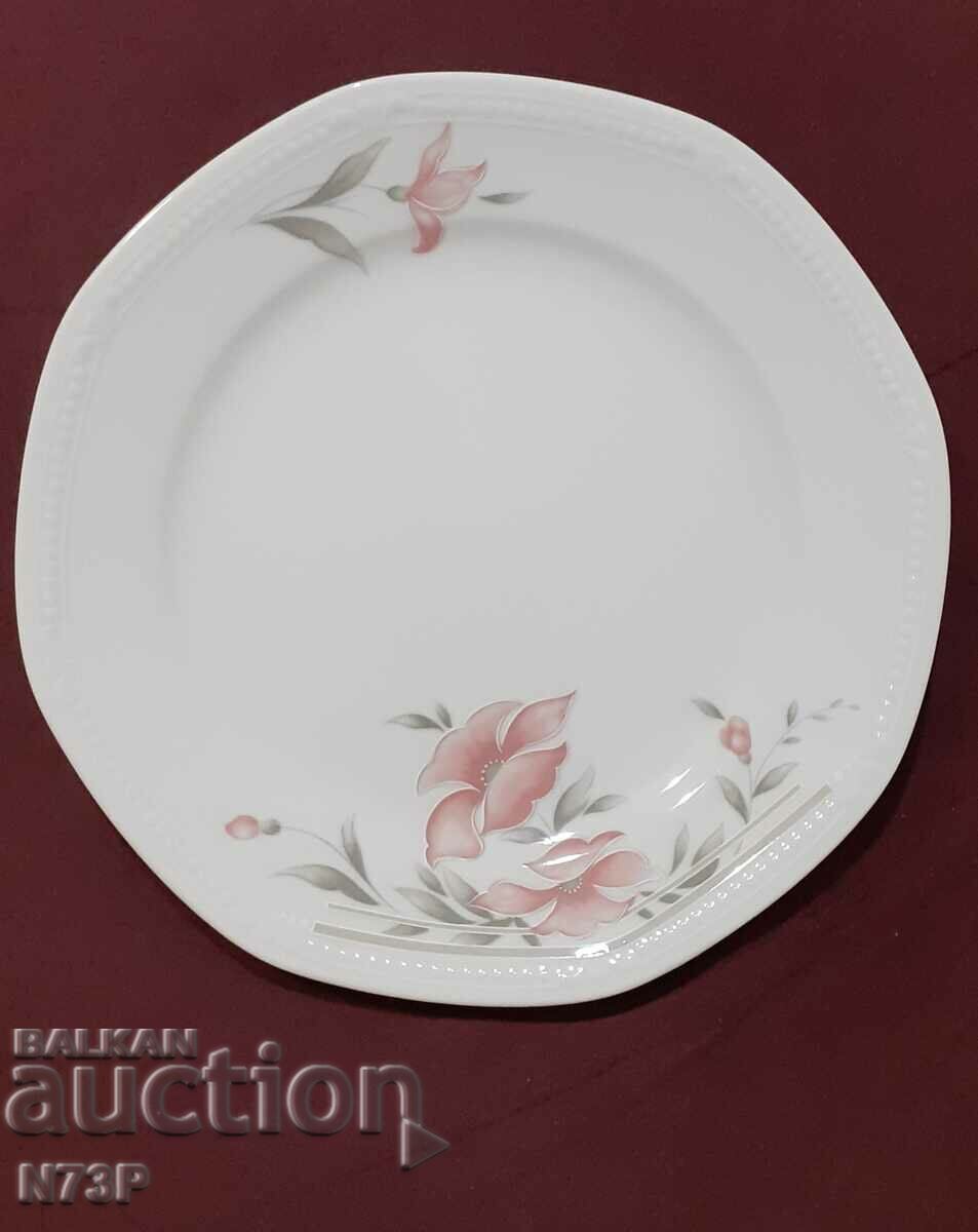 PORCELAIN PLATE. COLLECTION. MADE IN GERMANY.