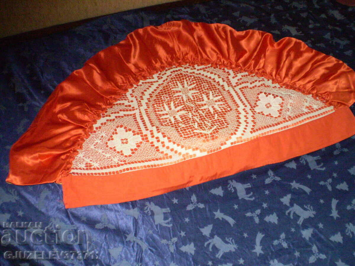 Auction Retro handmade cushion fillet red satin Auction Retro handmade cushion fillet red satin