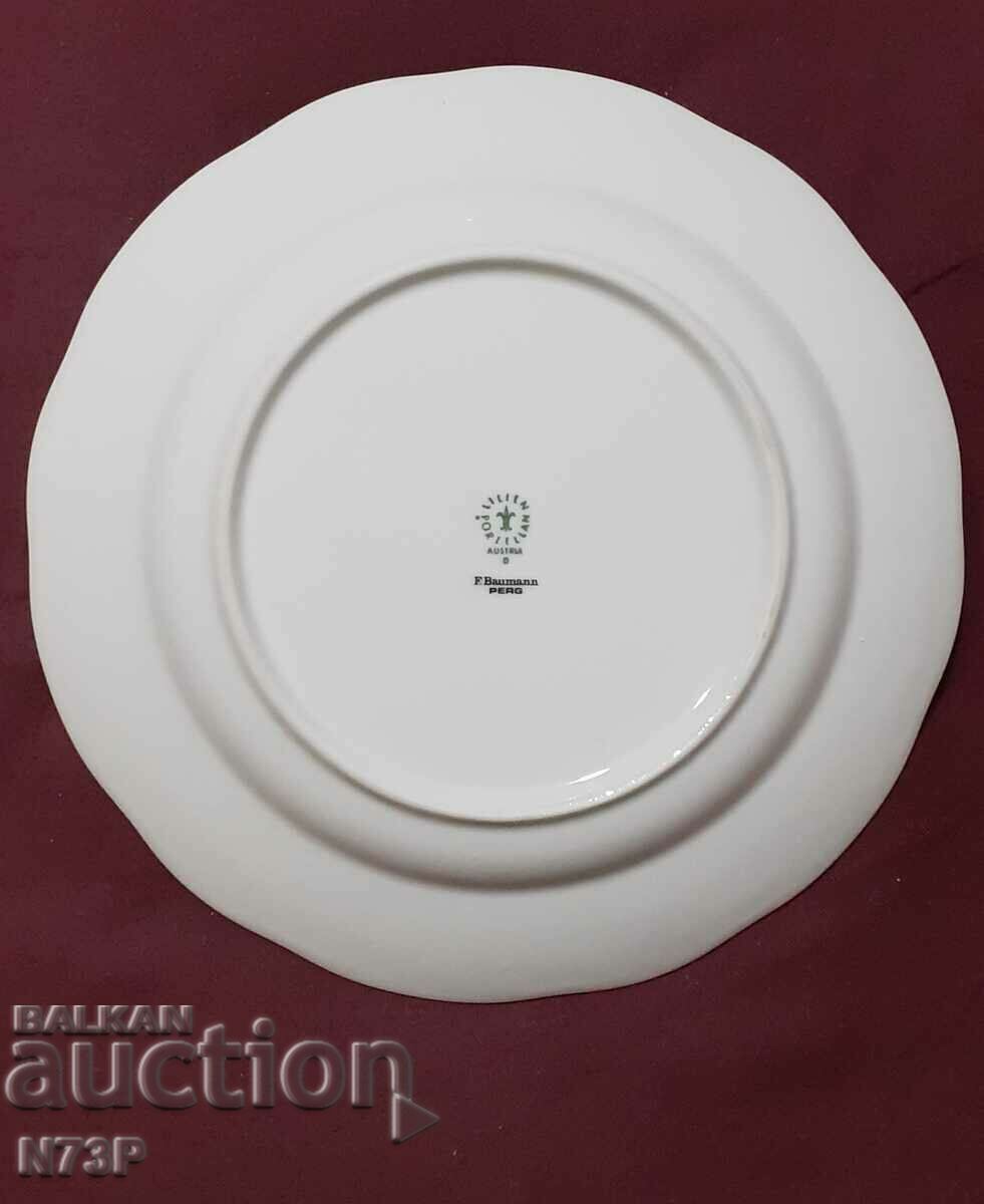 PORCELAIN PLATE. COLLECTION. MADE IN AUSTRIA. - 5 PORCELAIN PLATE. COLLECTION. MADE IN AUSTRIA. - 5