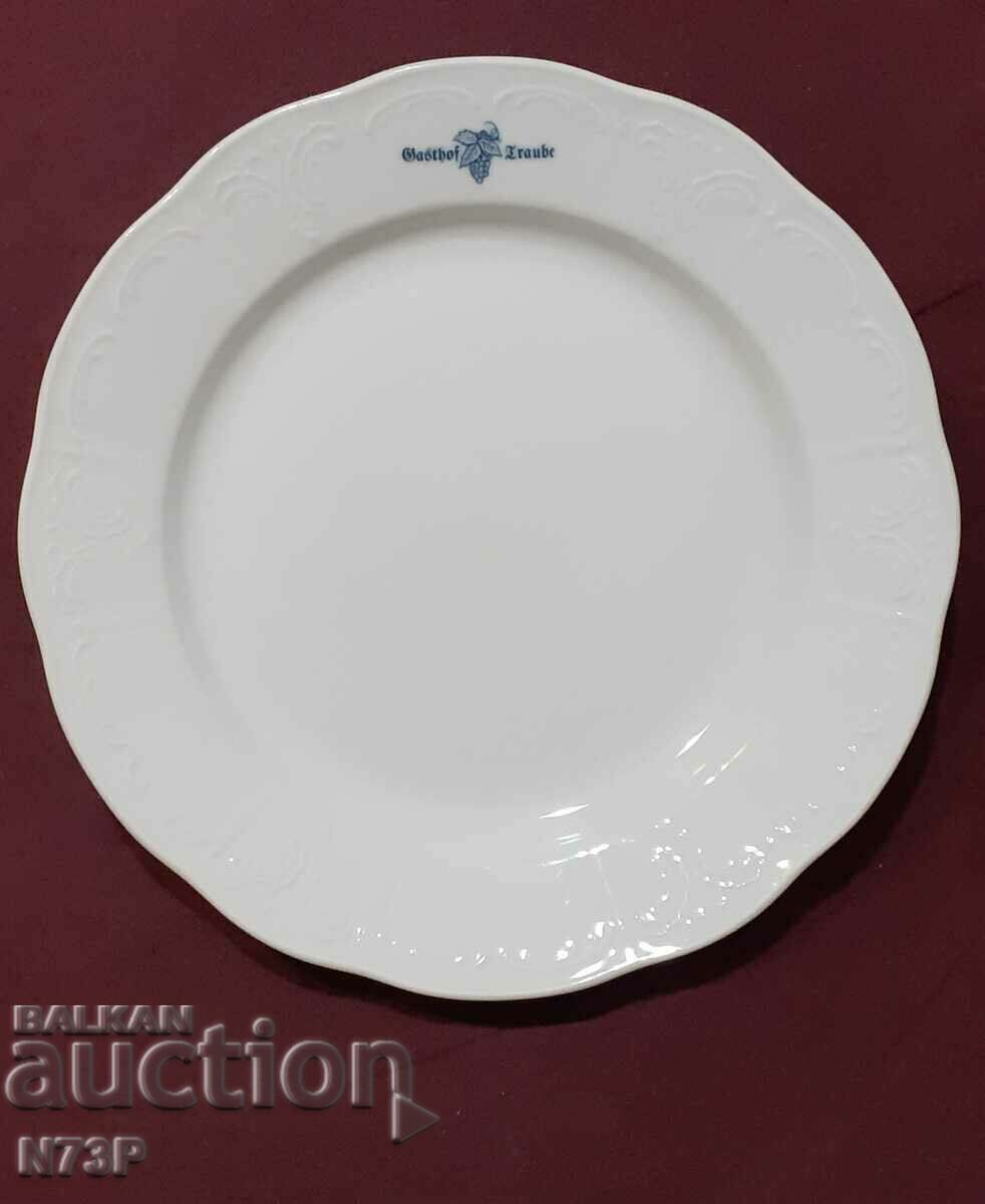 PORCELAIN PLATE. COLLECTION. MADE IN AUSTRIA.