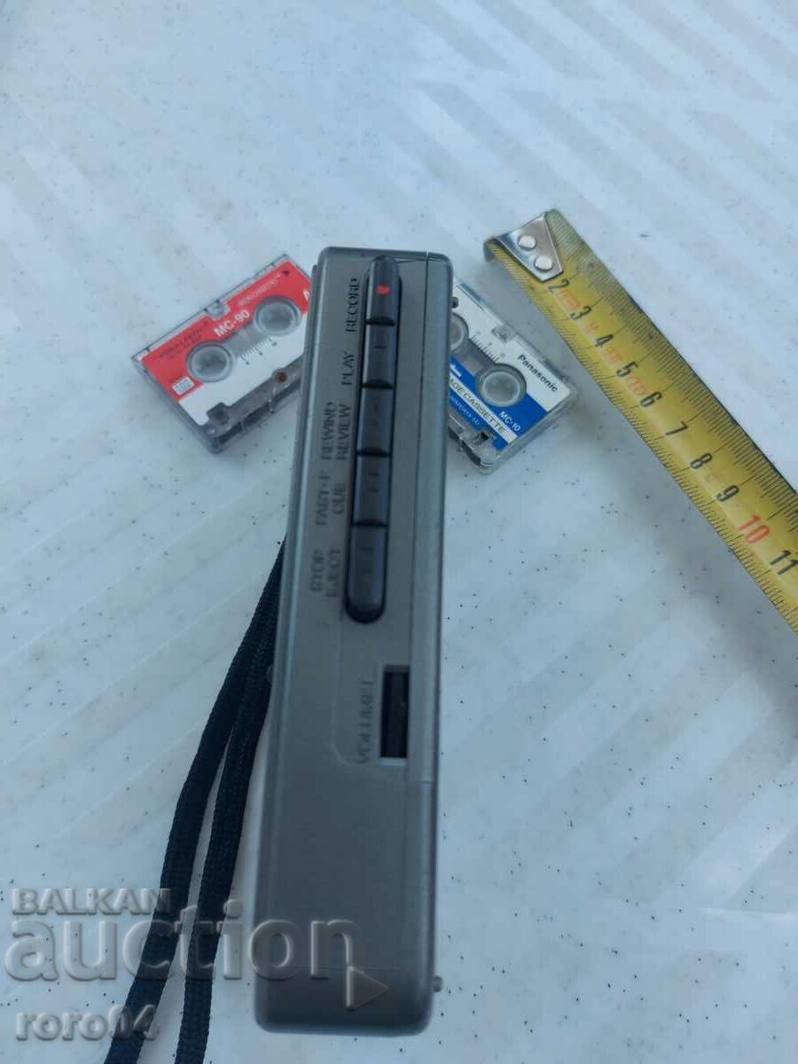 Delivery of CASSETTE - RECORDER - WALKMAN - WORKING Delivery of CASSETTE - RECORDER - WALKMAN - WORKING