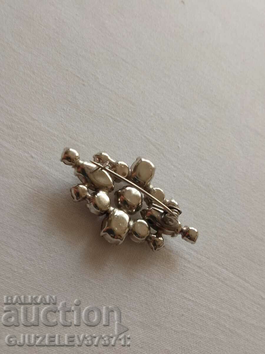 Δημοπρασία Vintage καρφίτσα με ζιργκόν Δημοπρασία Vintage καρφίτσα με ζιργκόν