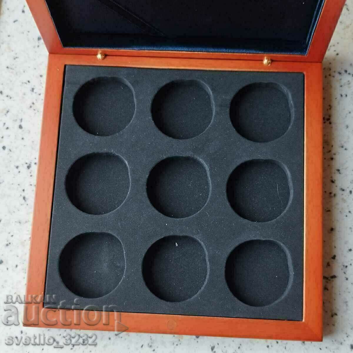 Coin box with price 42.00 BGN | € 21.47 Coin box with price 42.00 BGN | € 21.47