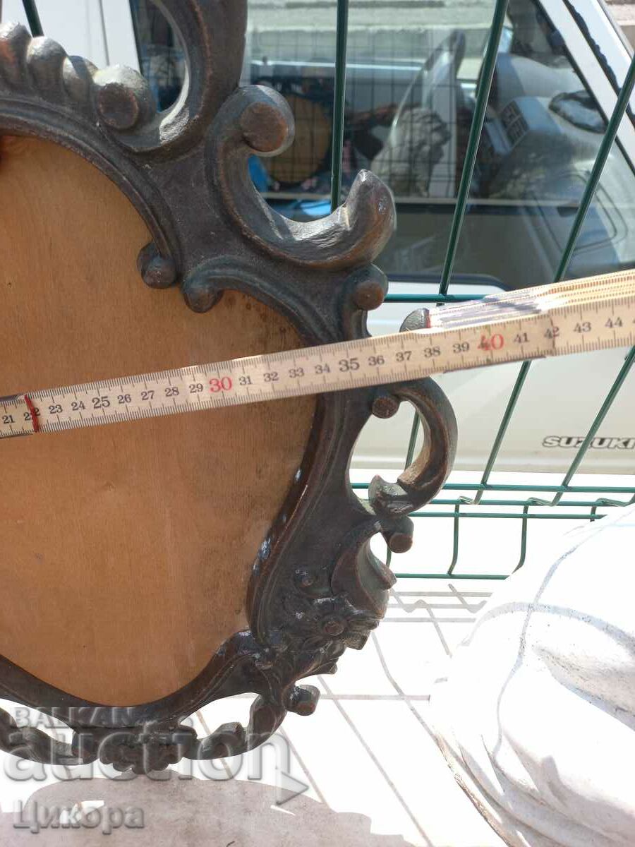Delivery of BAROQUE METAL FRAME FOR MIRROR Delivery of BAROQUE METAL FRAME FOR MIRROR