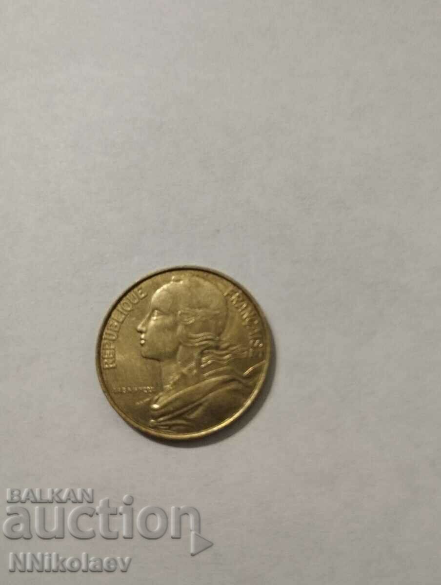 Delivery of France 20 centimes 1995