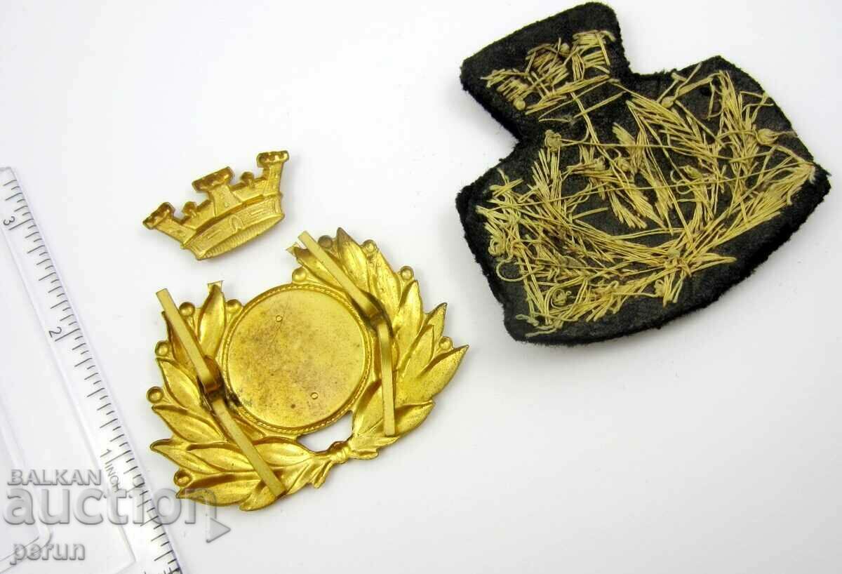 Delivery of LOT OF 2 COCKARDS EMBLEMS Delivery of LOT OF 2 COCKARDS EMBLEMS