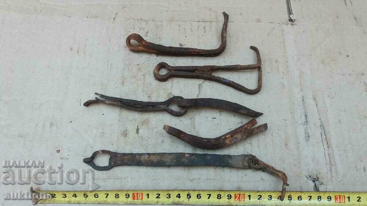 Delivery of OLD DOOR HINGES - REVIVAL