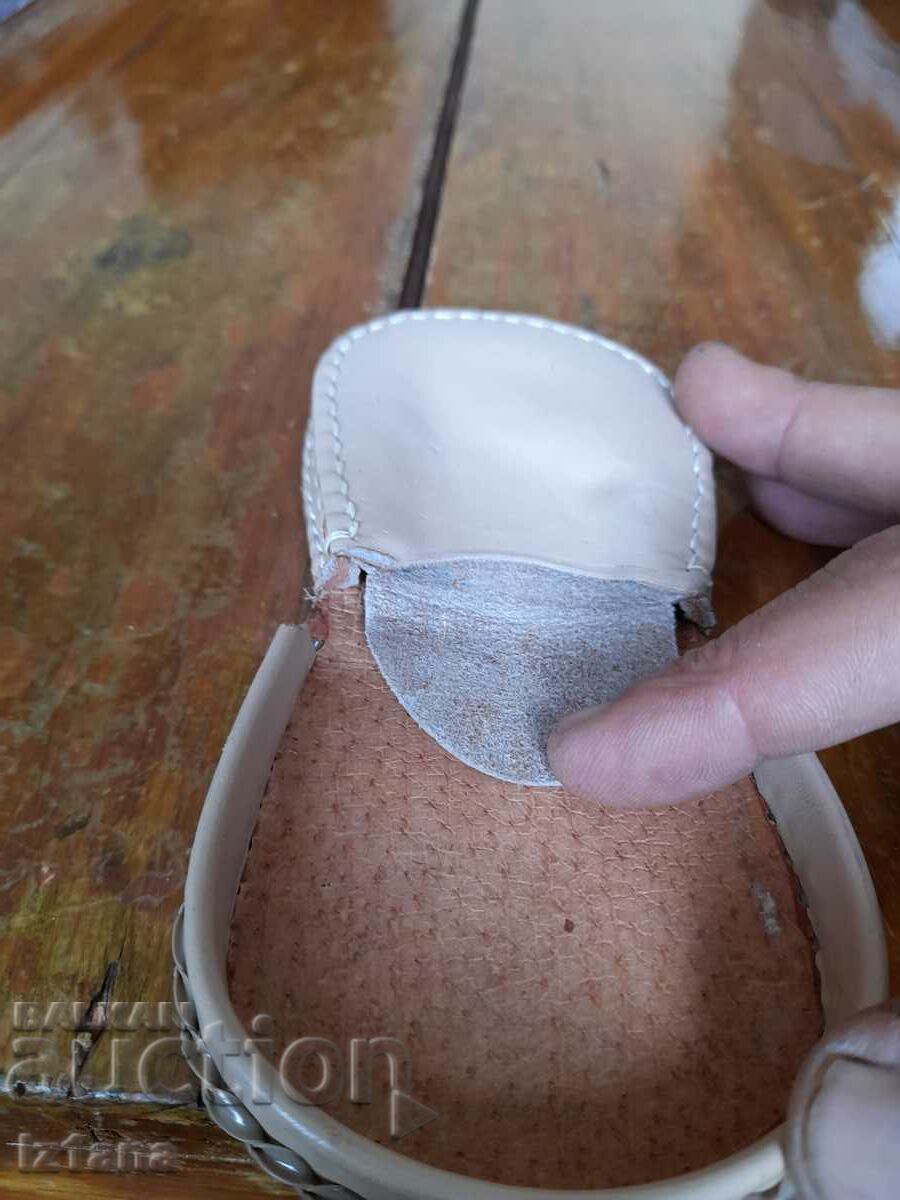 An old leather purse - 5