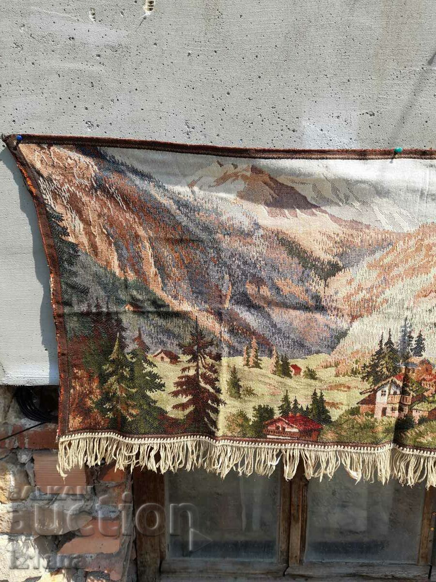 Παράδοση Μοκέτα αντίκα, επένδυση τοίχου