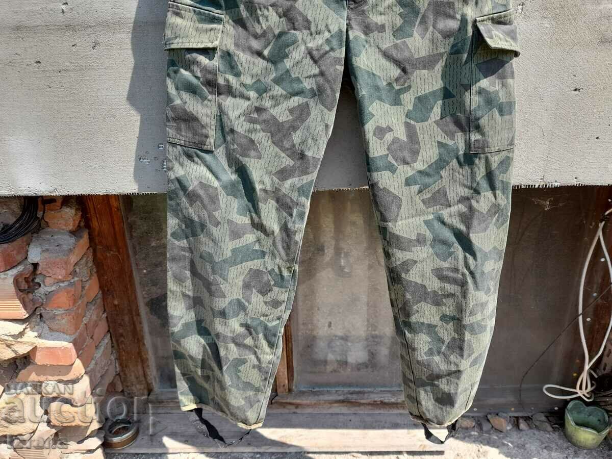 Auction Old camouflage pants, camouflage Auction Old camouflage pants, camouflage