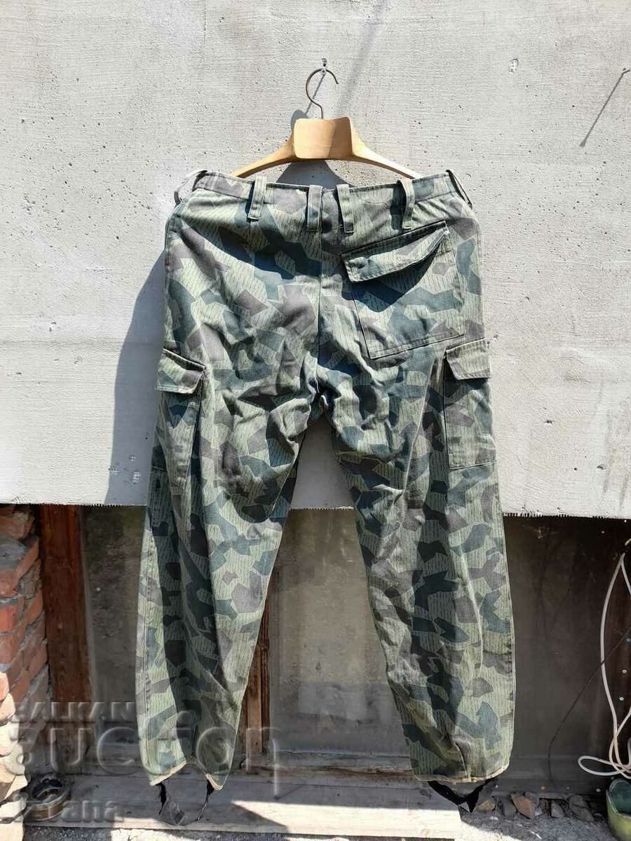 Delivery of Old camouflage pants, camouflage Delivery of Old camouflage pants, camouflage