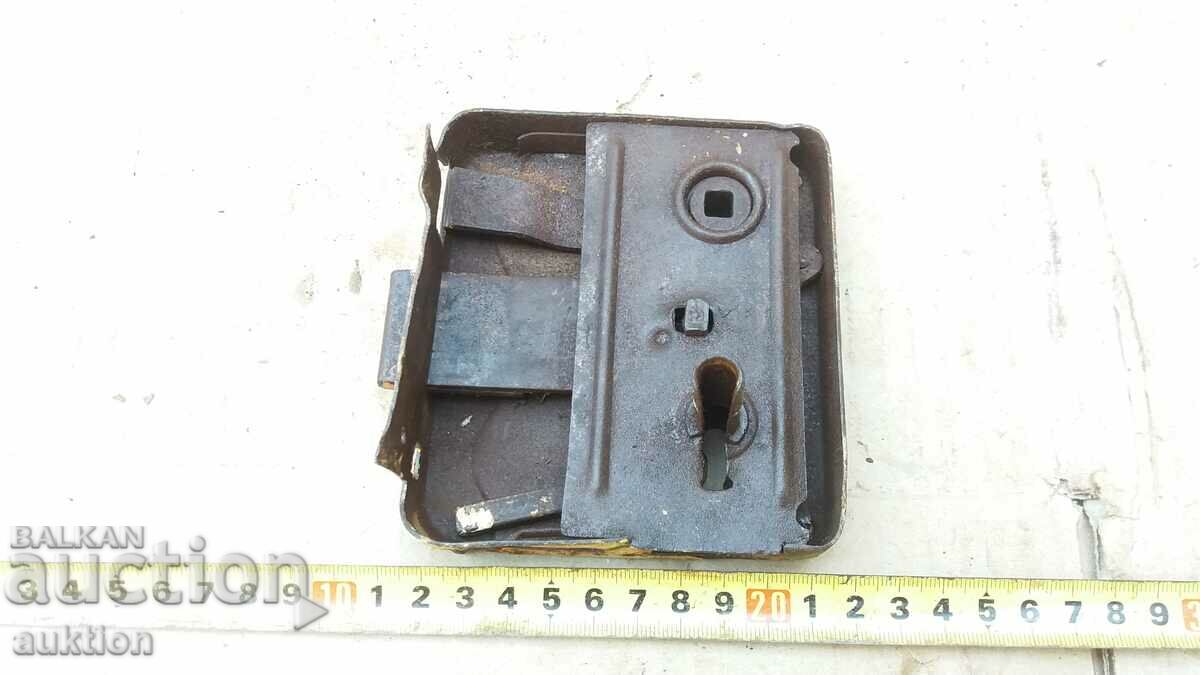 ΠΑΛΙΑ ΚΛΕΙΔΑΡΙΑ ΠΥΛΗΣ με τιμή 1.99 BGN | € 1.02