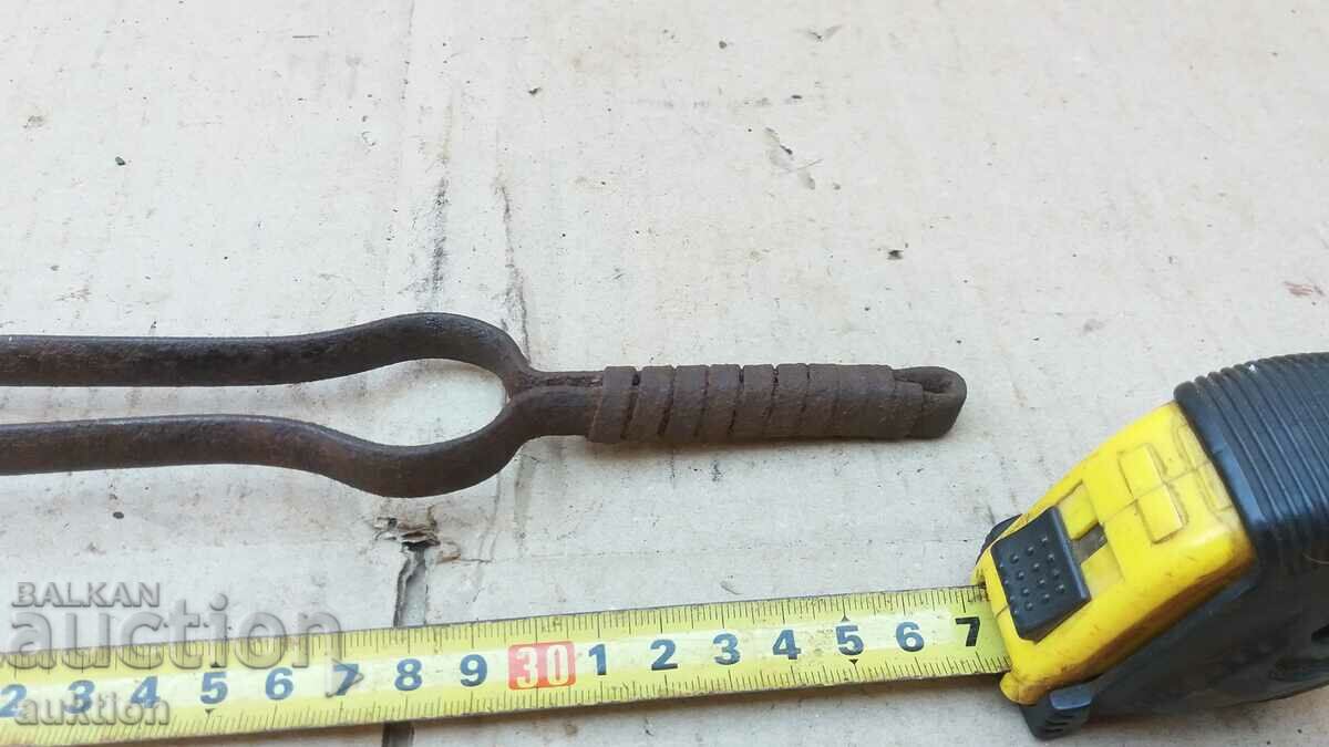 OLD RENAISSANCE FORGED DILAF with price 3.49 BGN | € 1.78 OLD RENAISSANCE FORGED DILAF with price 3.49 BGN | € 1.78