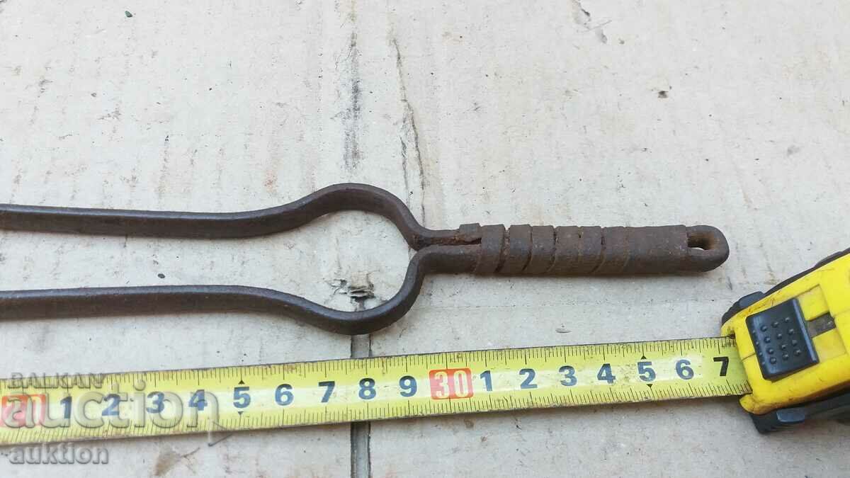 Delivery of OLD RENAISSANCE FORGED DILAF Delivery of OLD RENAISSANCE FORGED DILAF