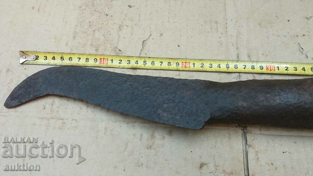 Auction OLD FORGED MOWER, AX, TURNHOP Auction OLD FORGED MOWER, AX, TURNHOP