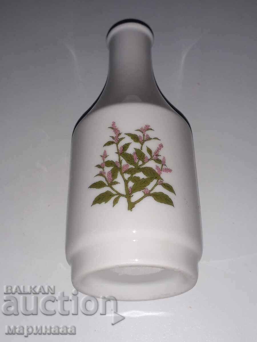 NEW VASE. PORCELAIN with price 3.00 BGN | € 1.53