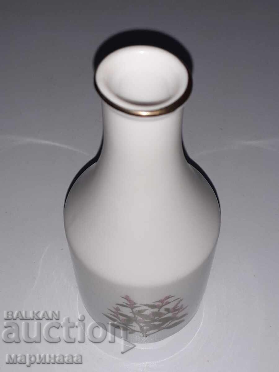 Auction  NEW VASE. PORCELAIN