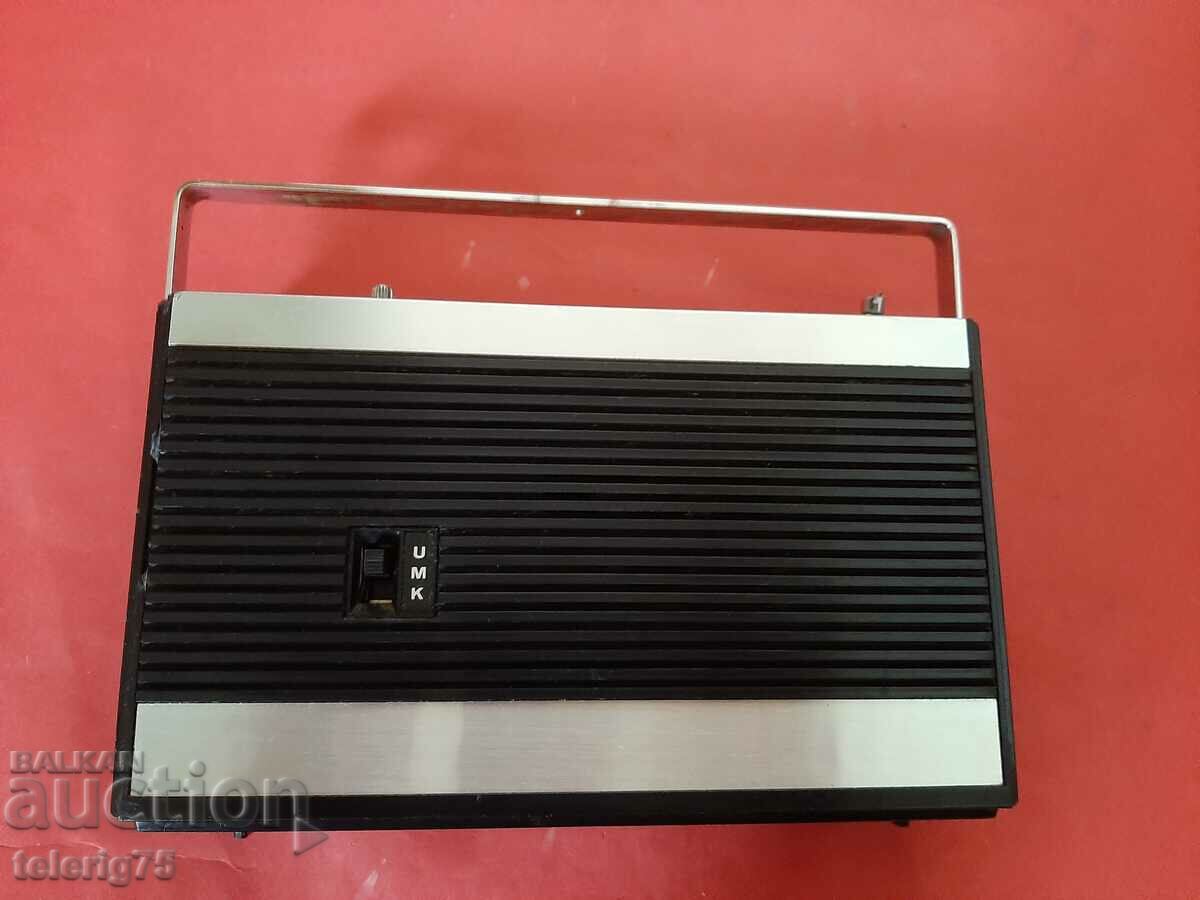 Auction Old Retro Radio 'GRUNDING Hit Boy-N' Auction Old Retro Radio 'GRUNDING Hit Boy-N'