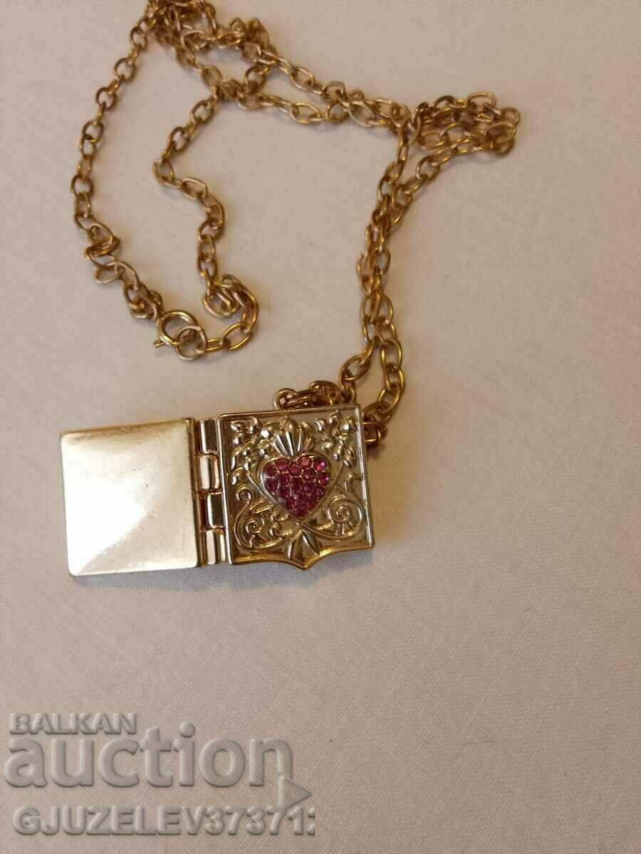 Delivery of Necklace with medallion, heart, book, for photos with zircons Delivery of Necklace with medallion, heart, book, for photos with zircons