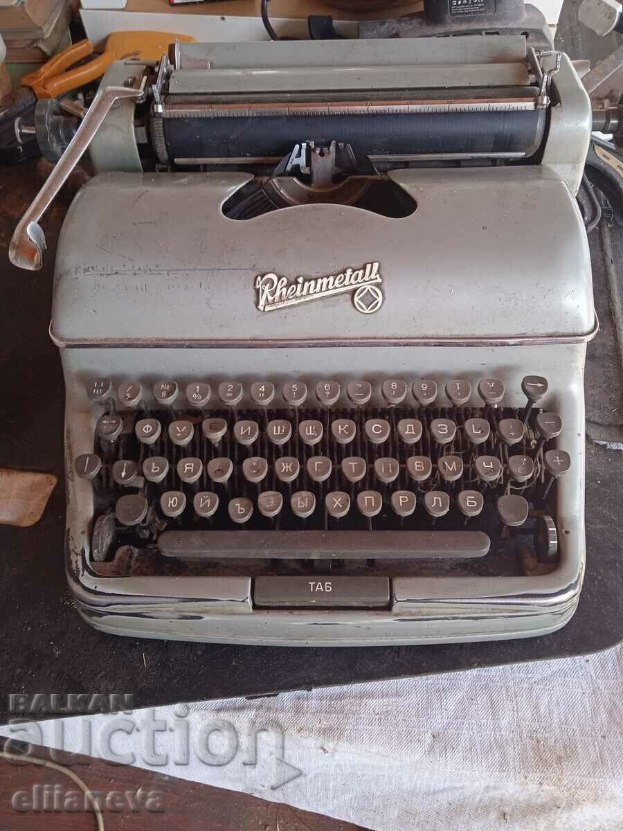 Mașină de scris Rheinmetall 1955 în chirilic