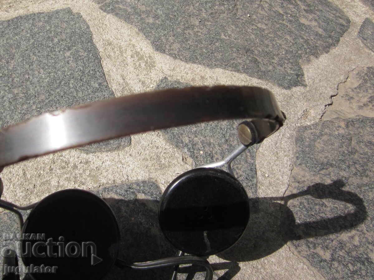 old radio headphones for a radio station - 6 old radio headphones for a radio station - 6