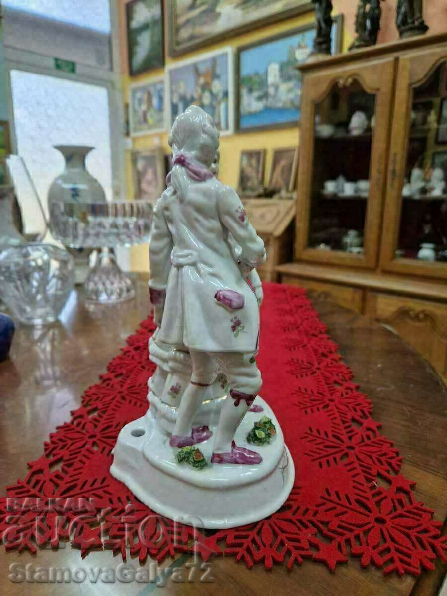 Delivery of A great antique Dutch porcelain figure