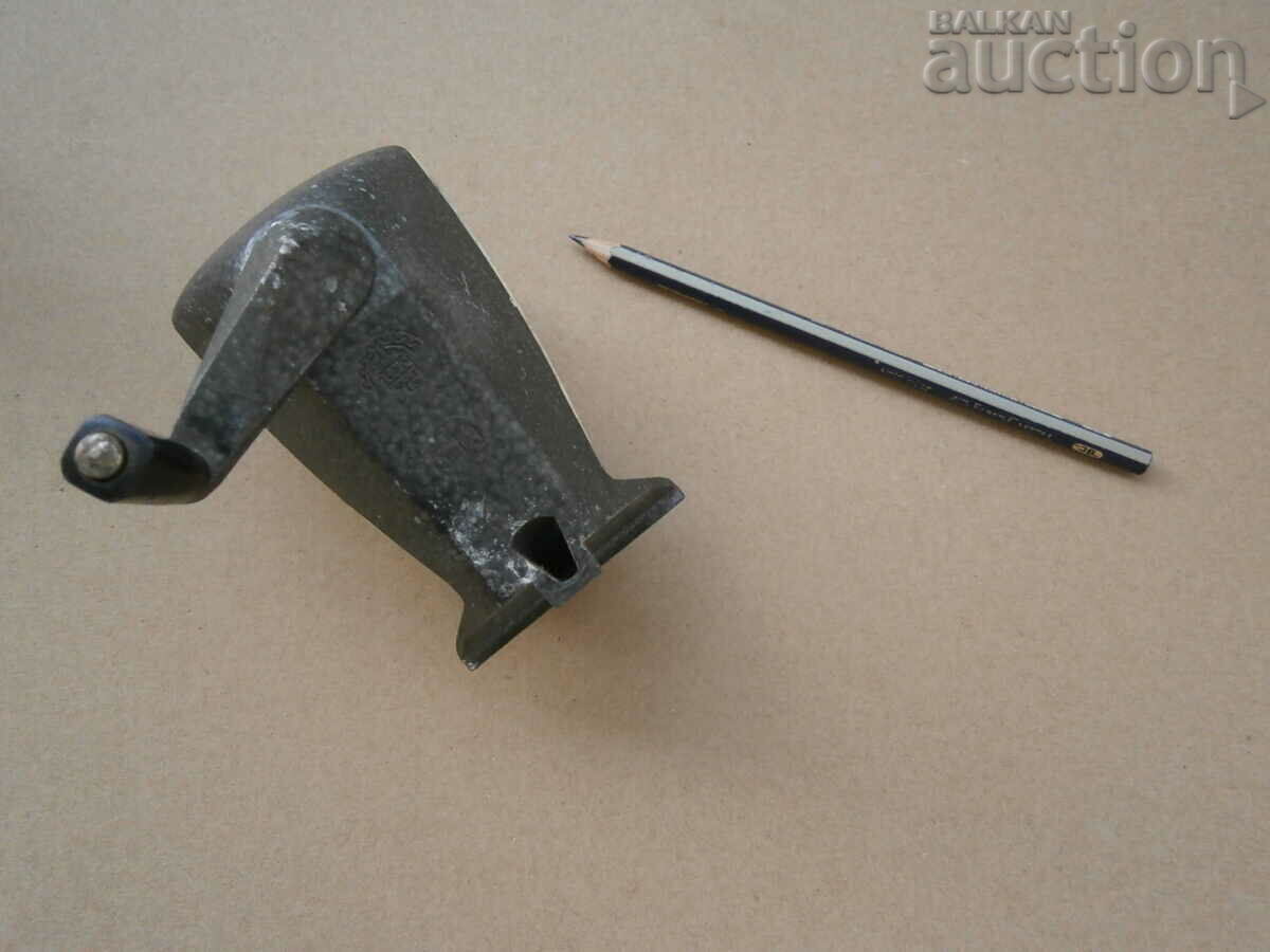 Auction  vintage working pencil sharpener