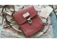 Geantă retro din piele pentru bărbați și cămașă camuflaj numărul 164