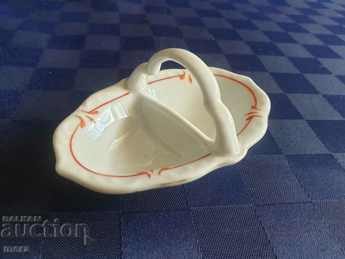 Γερμανική αλατιέρα πορσελάνης με τιμή 14.00 BGN | € 7.16 Γερμανική αλατιέρα πορσελάνης με τιμή 14.00 BGN | € 7.16