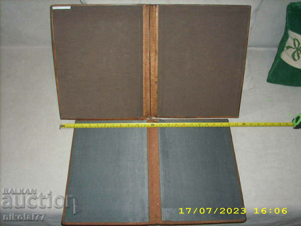 Delivery of 2 folders natural leather printed pebbles 1977. new! Delivery of 2 folders natural leather printed pebbles 1977. new!
