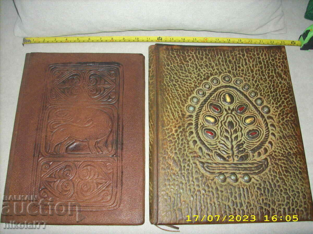 2 folders natural leather printed pebbles 1977. new! 2 folders natural leather printed pebbles 1977. new!