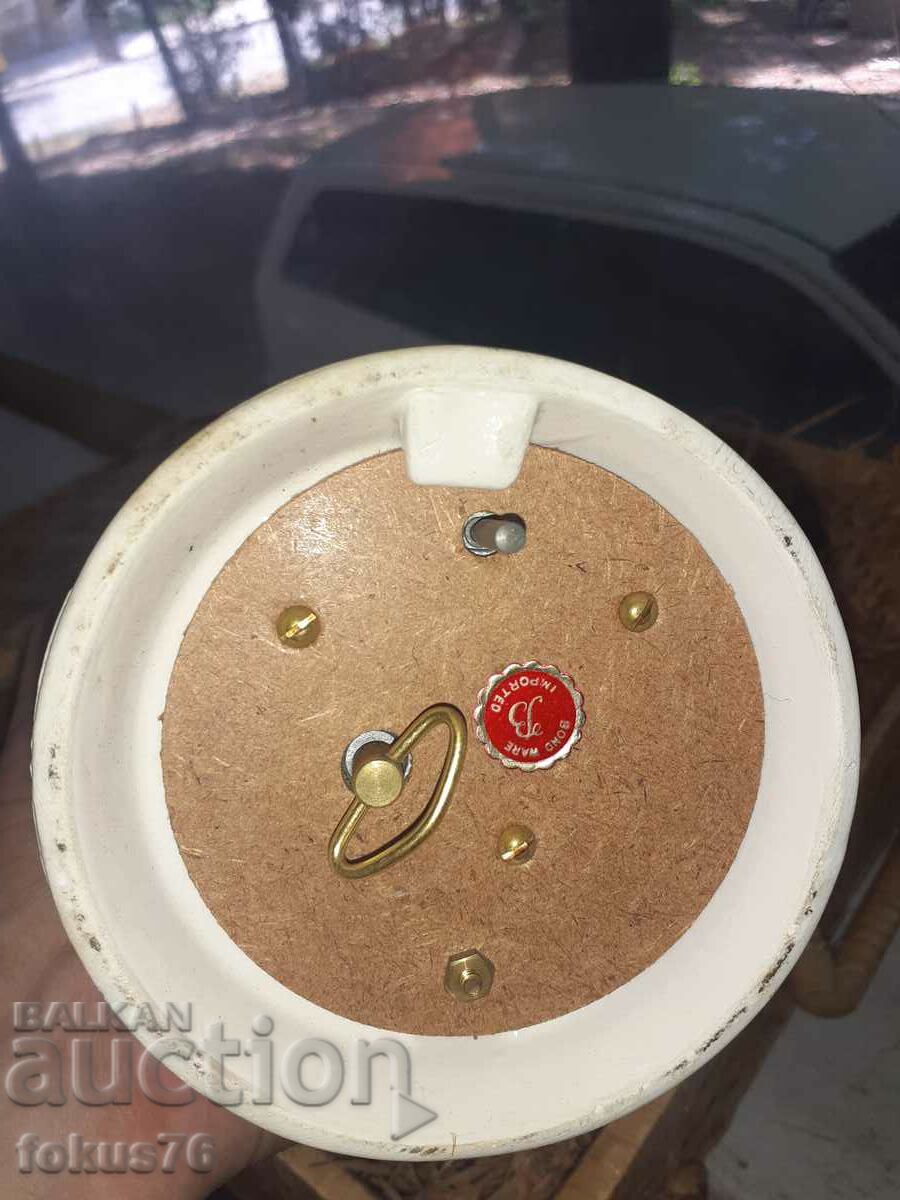 Two collectible china playing bottles with box - 6 Two collectible china playing bottles with box - 6