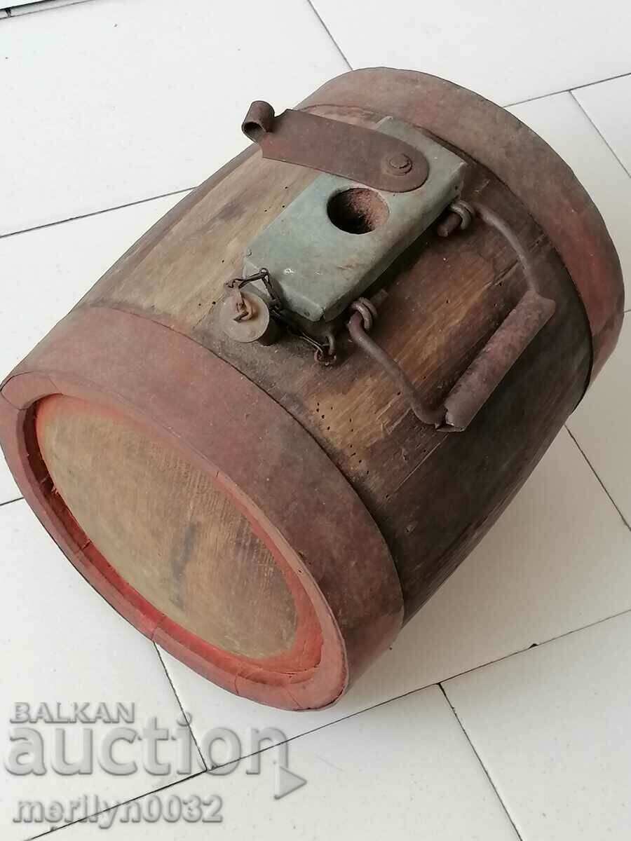 Butoi vechi, butelie, butoi, din lemn, vas de lemn cu preț € 49.35 | 96.52 BGN