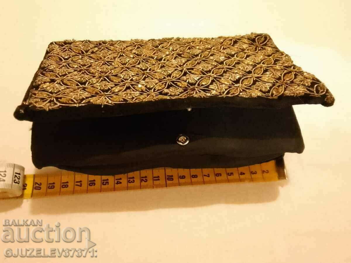 RARE retro, vintage bag, coin purse with gold tinsel with price 199.00 BGN | € 101.75 RARE retro, vintage bag, coin purse with gold tinsel with price 199.00 BGN | € 101.75