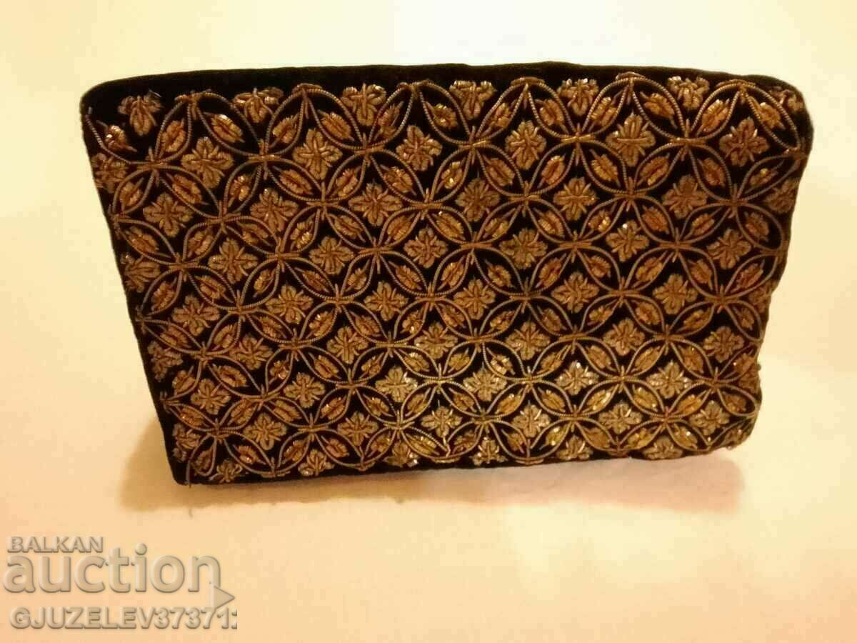 Delivery of RARE retro, vintage bag, coin purse with gold tinsel Delivery of RARE retro, vintage bag, coin purse with gold tinsel