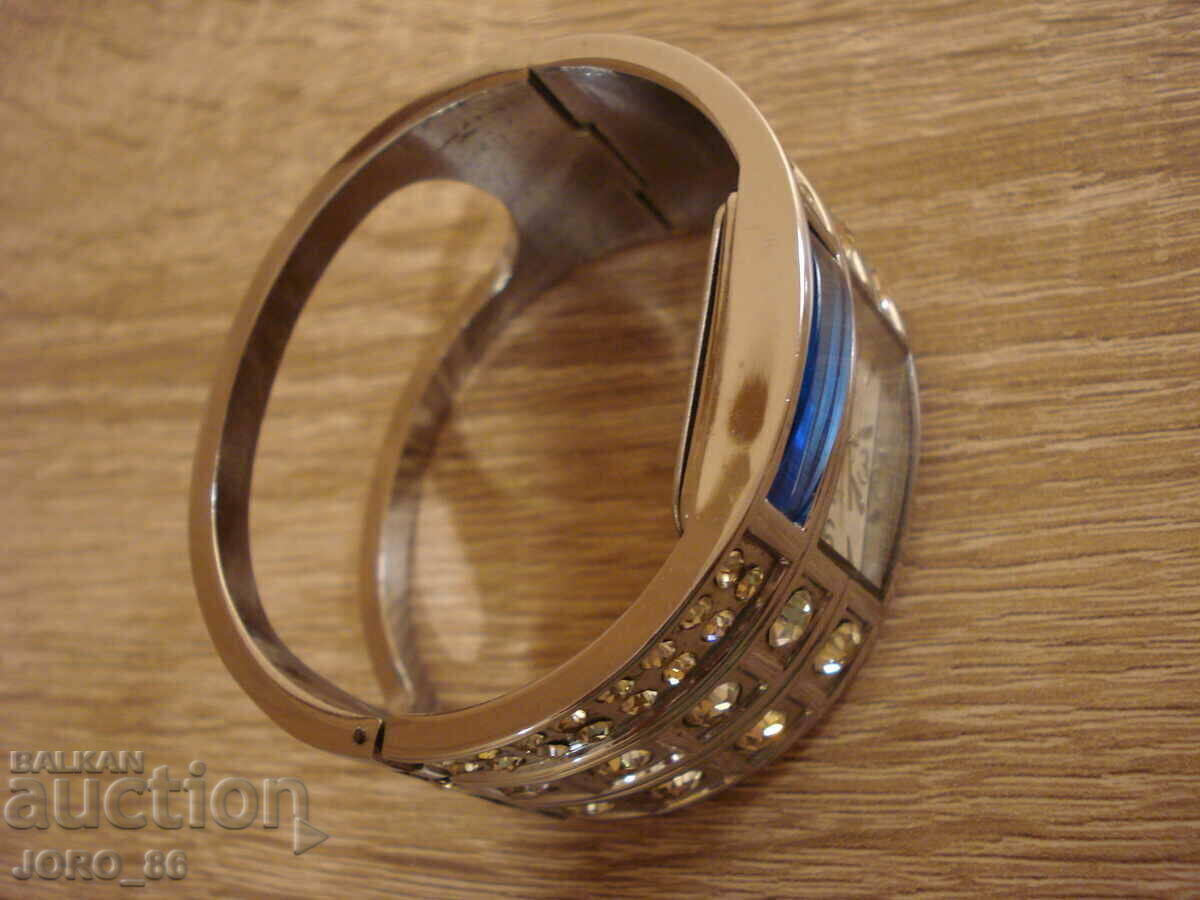 YMEI watch with price 30.00 BGN | € 15.34 YMEI watch with price 30.00 BGN | € 15.34