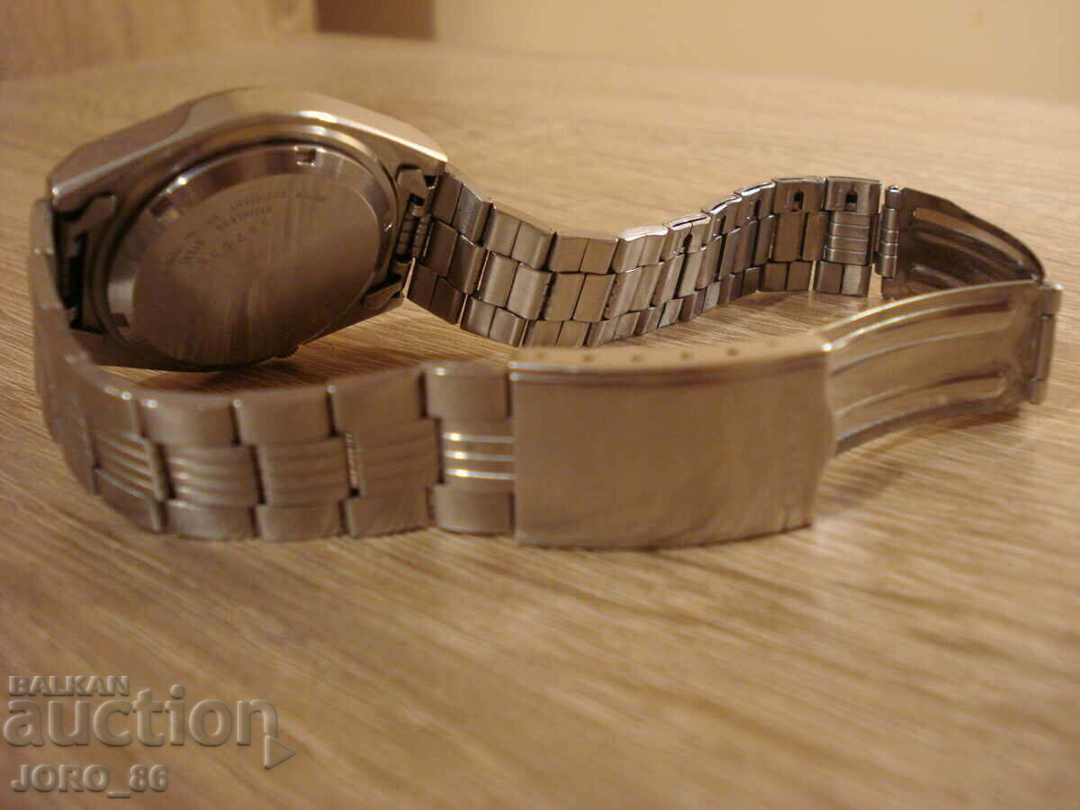 Delivery of SEIKO 5 watch