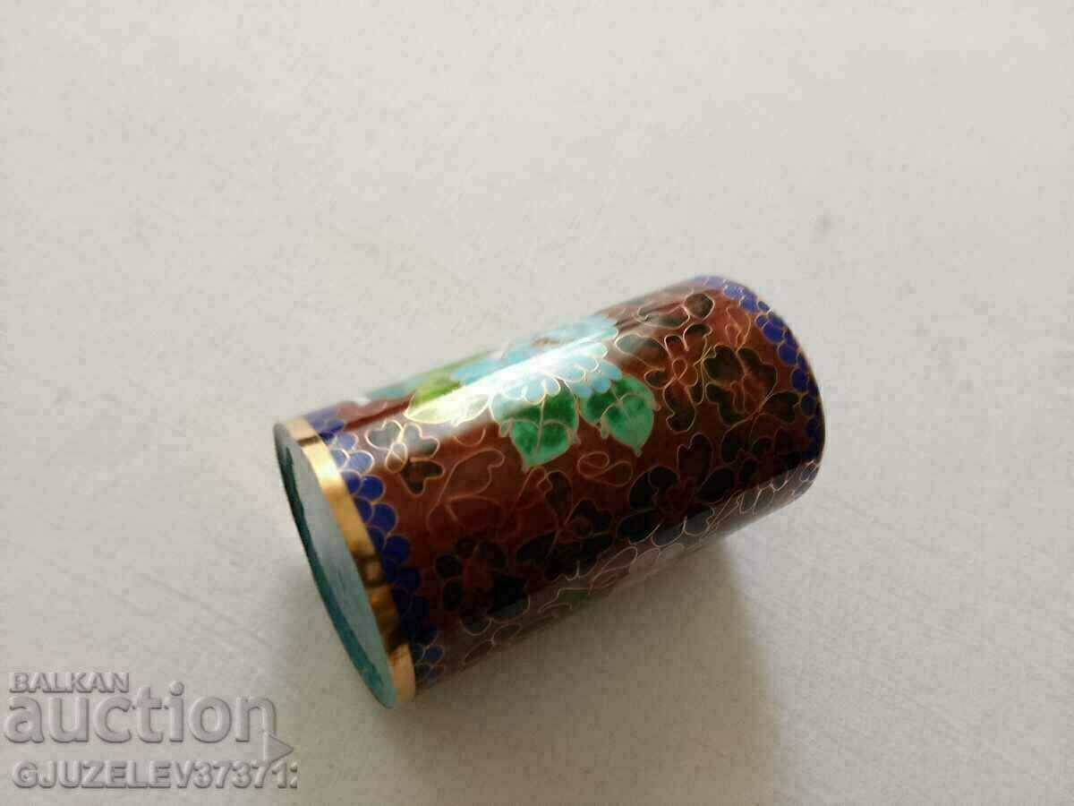 Auction Old made in china collectible vase multicolored Auction Old made in china collectible vase multicolored