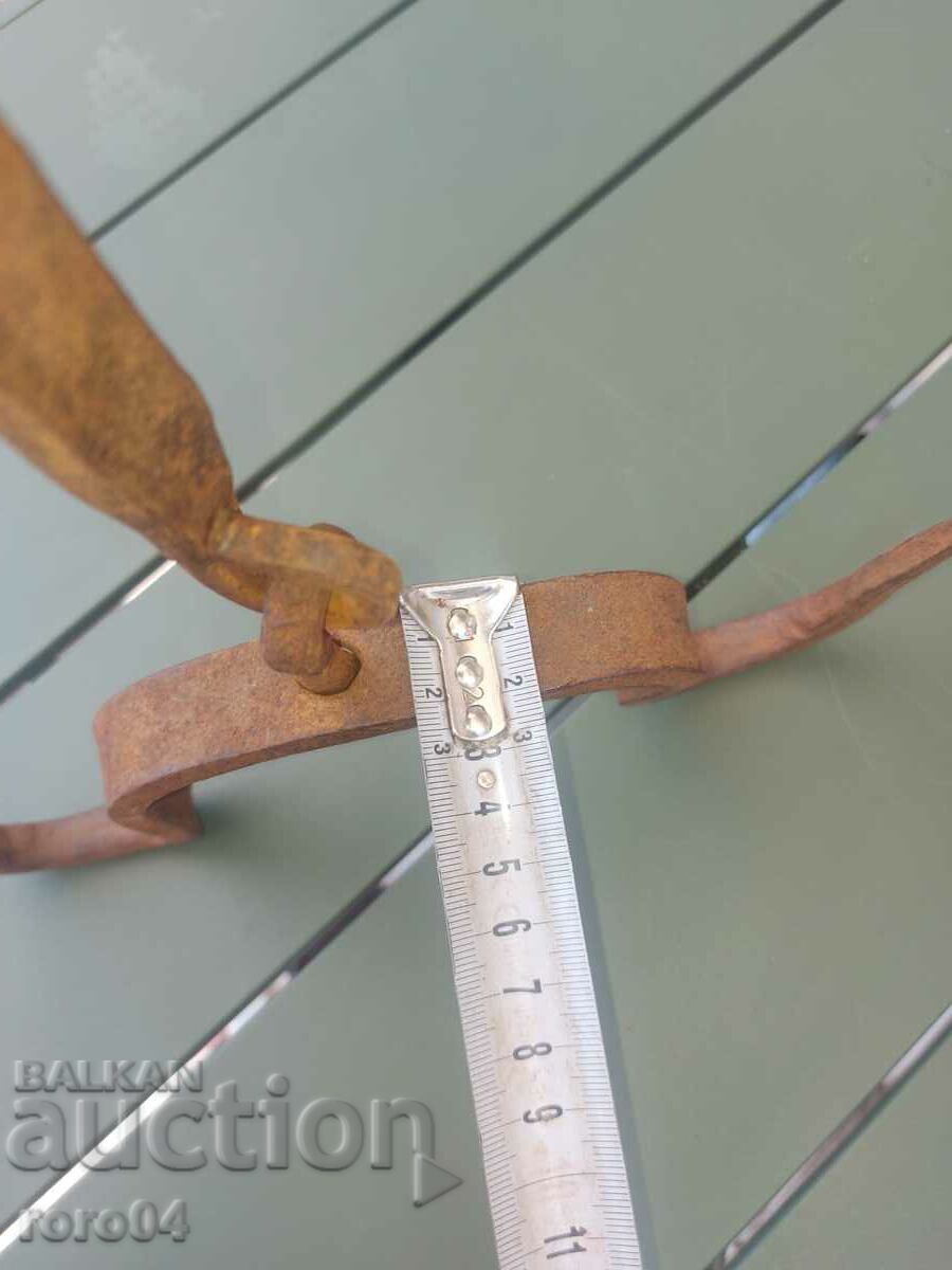 ΕΝΑ ΠΑΛΙΟ Κρεοπωλείο ΣΦΥΡΗΤΟ ΓΑΝΤΖΙ / ΚΡΕΜΑΣΤΡΑ - 6 ΕΝΑ ΠΑΛΙΟ Κρεοπωλείο ΣΦΥΡΗΤΟ ΓΑΝΤΖΙ / ΚΡΕΜΑΣΤΡΑ - 6