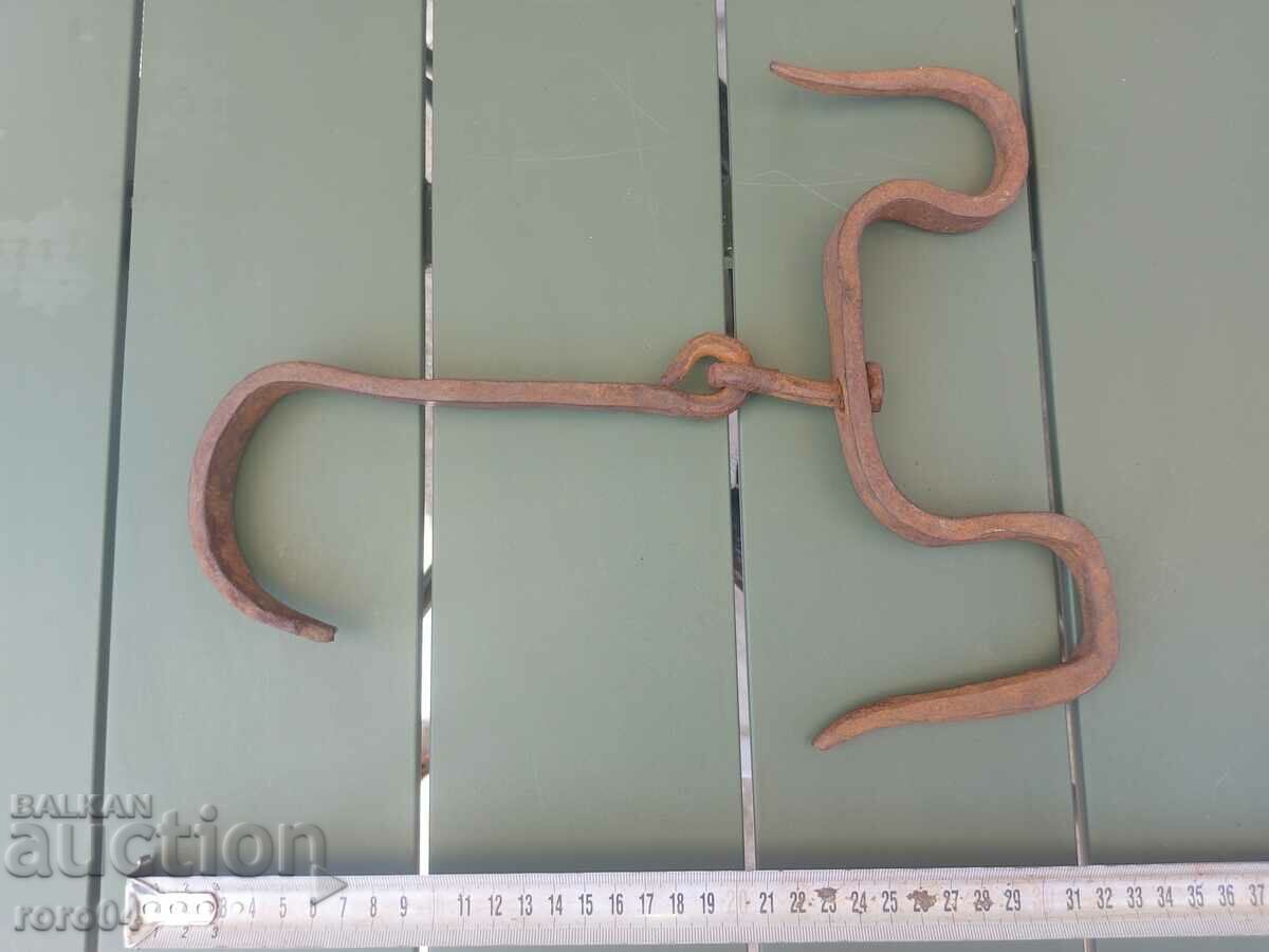 ΕΝΑ ΠΑΛΙΟ Κρεοπωλείο ΣΦΥΡΗΤΟ ΓΑΝΤΖΙ / ΚΡΕΜΑΣΤΡΑ - 7 ΕΝΑ ΠΑΛΙΟ Κρεοπωλείο ΣΦΥΡΗΤΟ ΓΑΝΤΖΙ / ΚΡΕΜΑΣΤΡΑ - 7