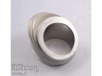 Ενα δαχτυλίδι