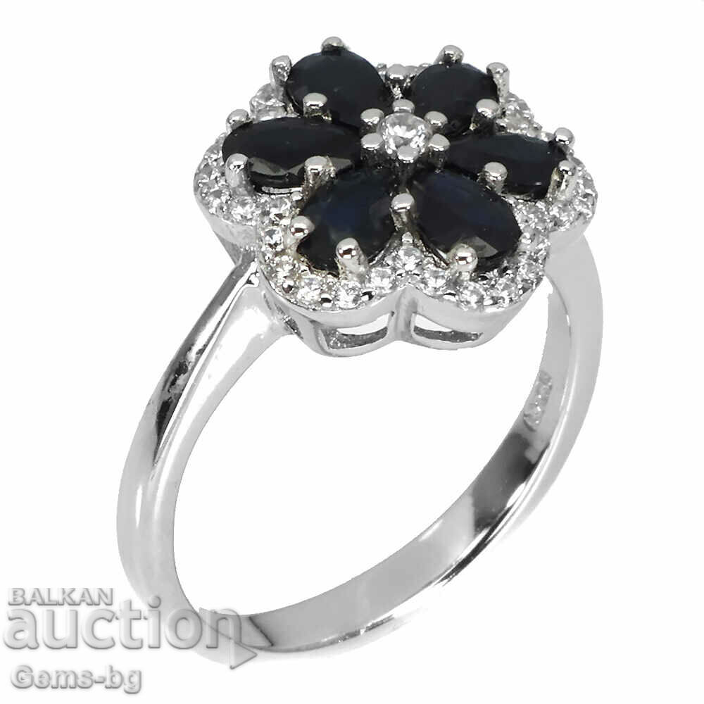 Ring with natural sapphires