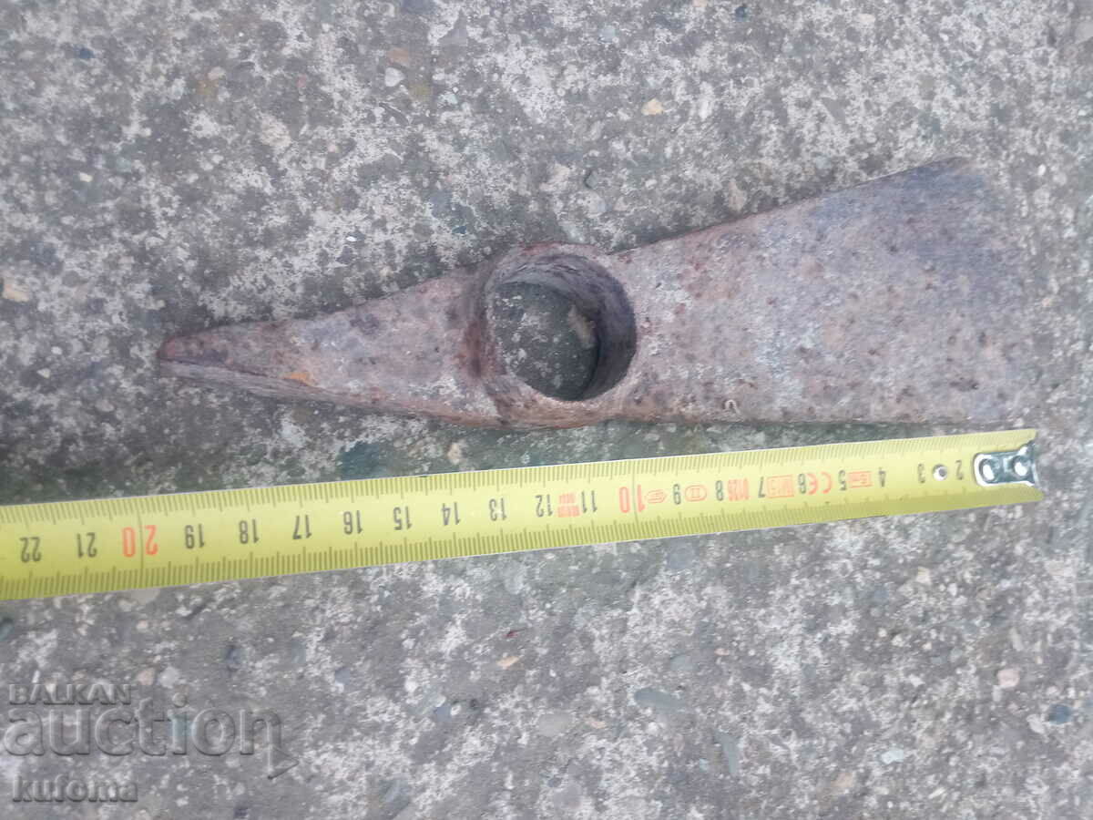 Hoe ax with price 14.99 BGN | € 7.66
