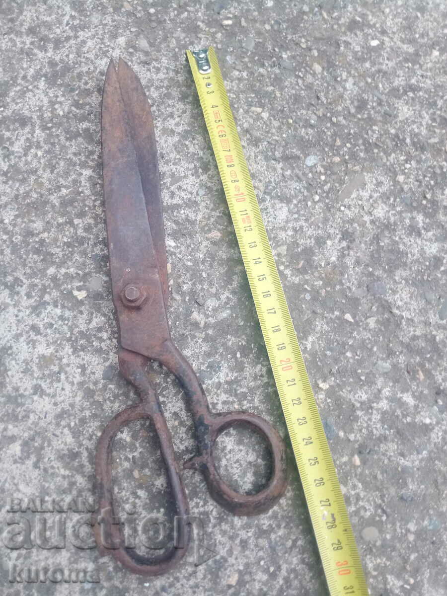 Big sewing scissors with price 24.99 BGN | € 12.78 Big sewing scissors with price 24.99 BGN | € 12.78