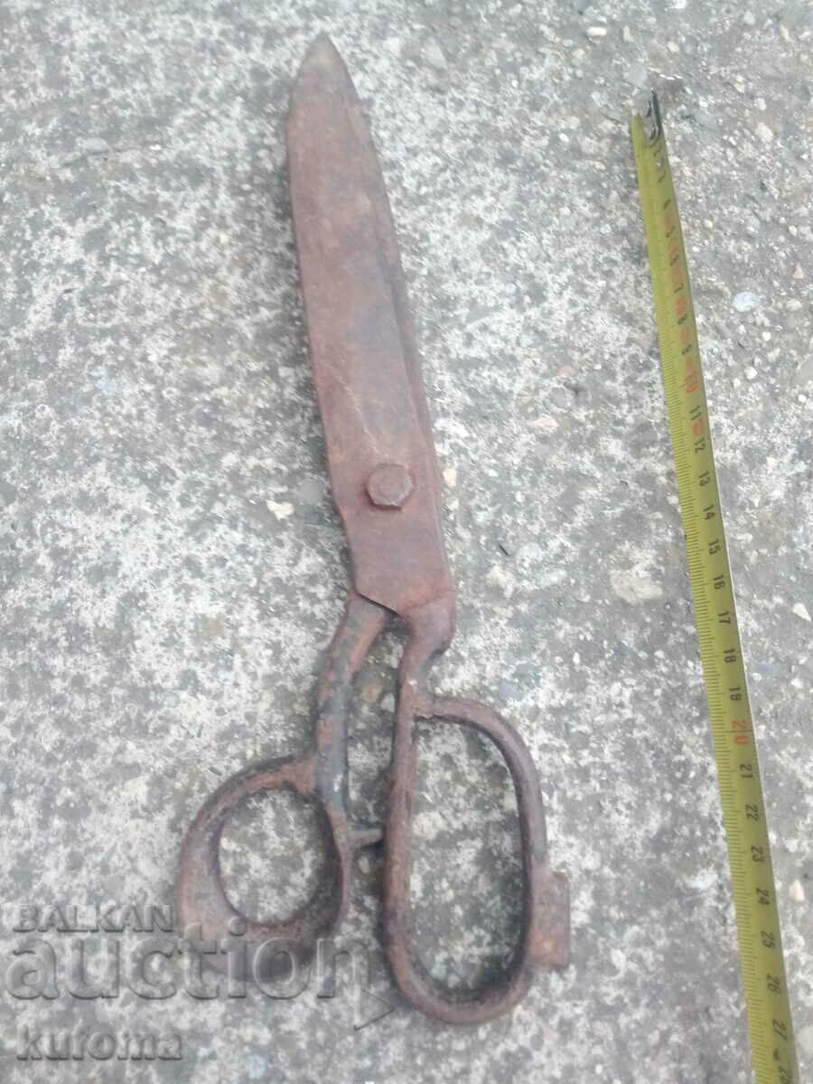 Auction Big sewing scissors Auction Big sewing scissors