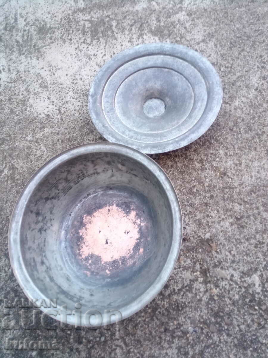 An old copper pot with price 44.99 BGN | € 23.00 An old copper pot with price 44.99 BGN | € 23.00